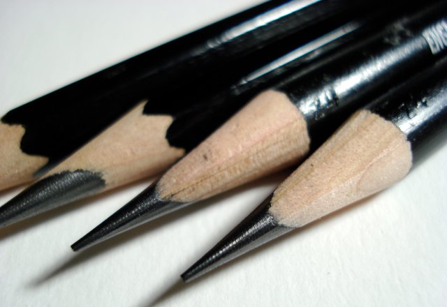 Derwent Onyx pencil